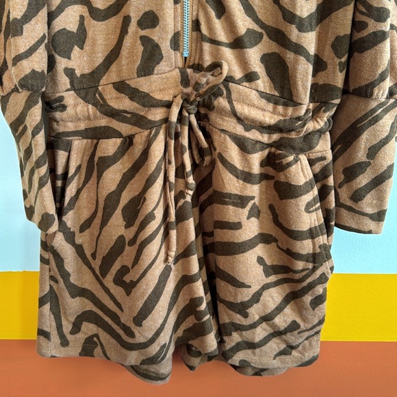 CHASER RPET BLISS KNIT PUFF SLEEVE ZIP UP ROMPER - Picture 6 of 7